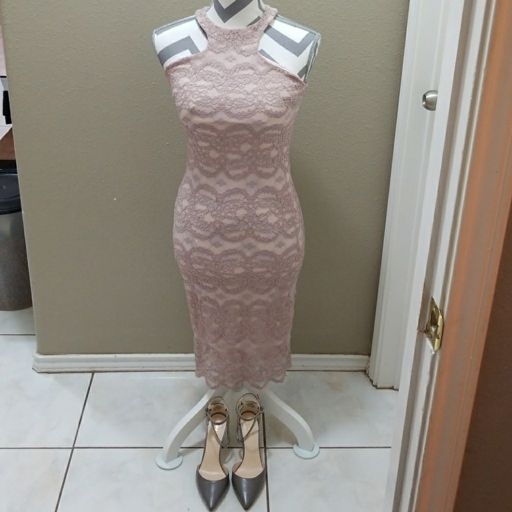 Dress - Picture 2 of 4